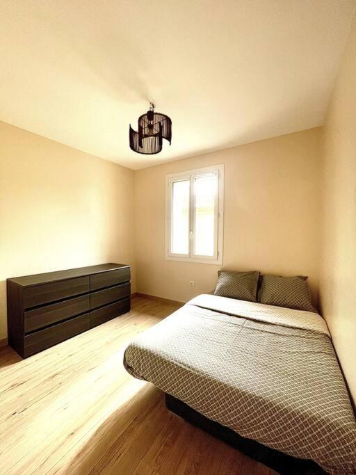 Jolie Maison De Ville - 4 Personnes - Wifi - Tv Mauguio Exteriör bild